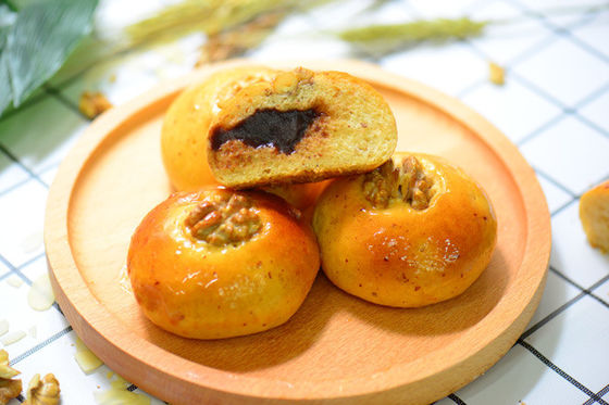 Emulsionante composto in perle cerose per uso alimentare per una morbidezza duratura in pasticceria, dolci e preparati per torte CP817